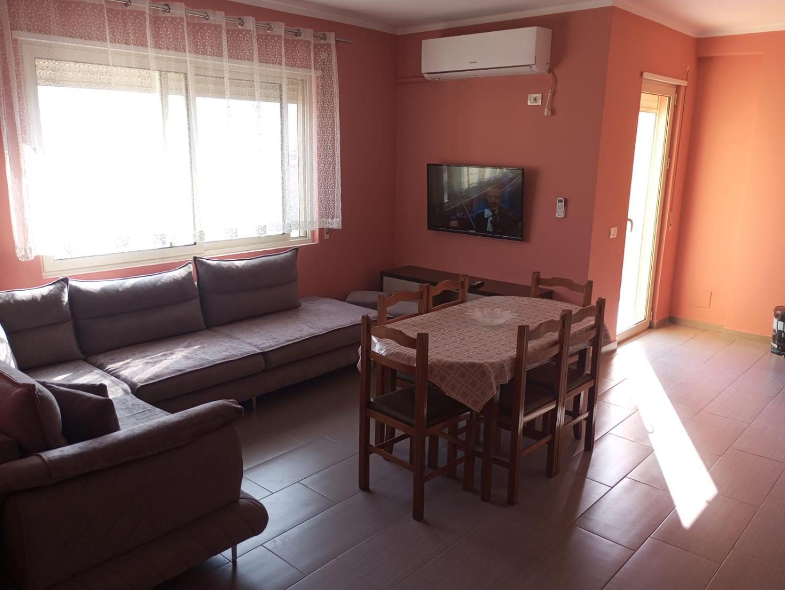 Maksimilian Apartament Durres Luaran gambar